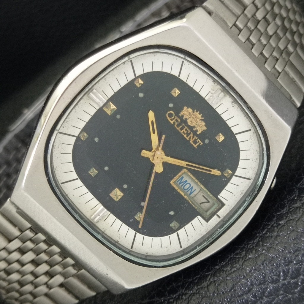 Vintage 1989 Square Orient Automatic Mens Silver Watch WDaydate